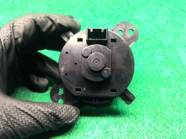 【中古】デリカＤ5 LDA-CV1W 走行モードスイッチ 8604A008