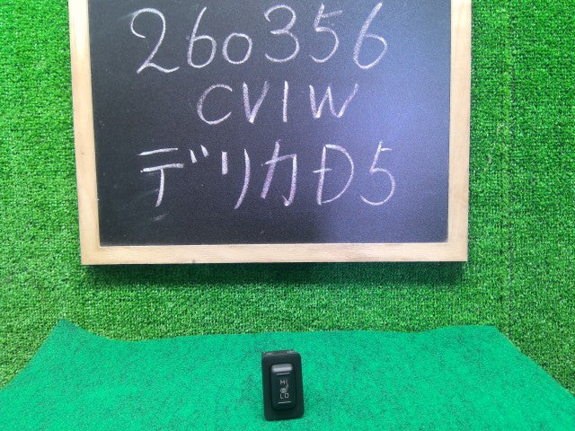 【中古】デリカＤ5 LDA-CV1W 左側シートヒータースイッチ W23A19