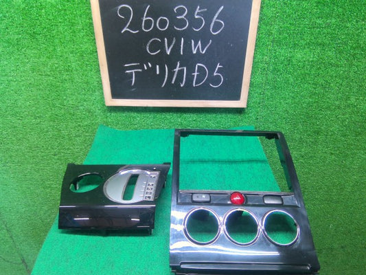 【中古】デリカＤ5 LDA-CV1W オーディオパネル 8002A645HA