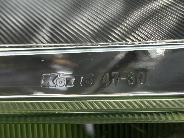 【中古】プリウス DAA-ZVW30 右ヘッドランプＡＳＳＹ 81110-47241