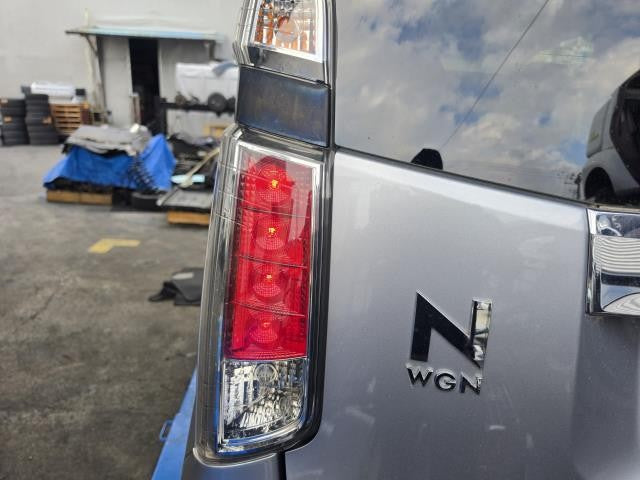 【中古】Ｎ－ＷＧＮ DBA-JH1 左テールランプ 33550-T6G-902