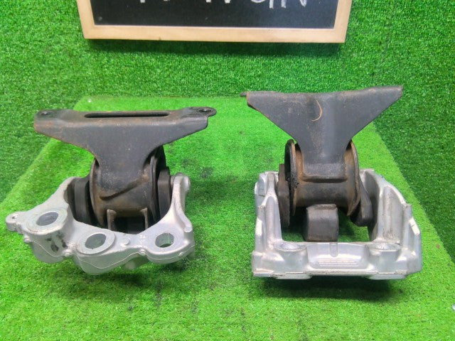 【中古】Ｎ－ＷＧＮ DBA-JH1 エンジンマウント 左右セット