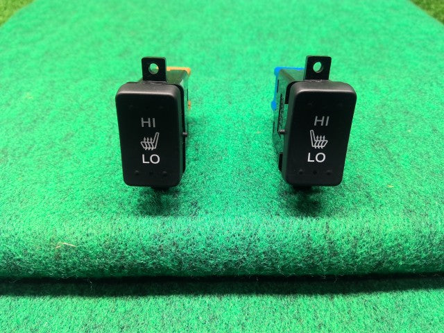 【中古】Ｎ－ＷＧＮ DBA-JH1 左右シートヒータースイッチ 35600-T6G-003