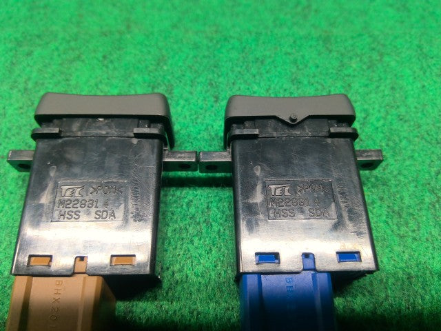 【中古】Ｎ－ＷＧＮ DBA-JH1 左右シートヒータースイッチ 35600-T6G-003