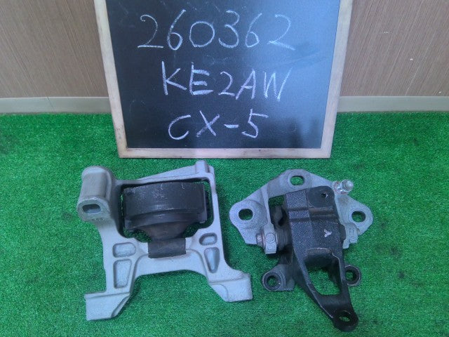【中古】ＣＸ－５ LDA-KE2AW エンジンマウント 左右