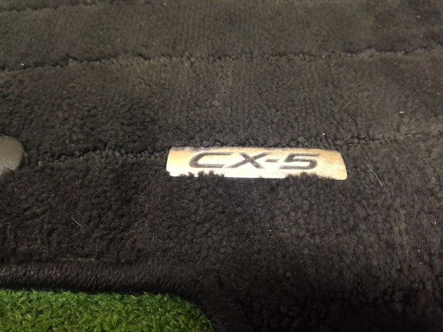 【中古】ＣＸ－５ LDA-KE2AW フロアマット 1台分