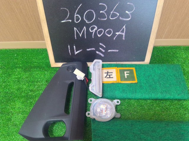 【中古】ルーミー 5BA-M900A 左フォグランプ ベゼル
