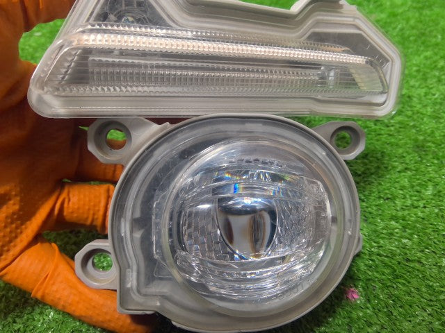 【中古】ルーミー 5BA-M900A 左フォグランプ ベゼル