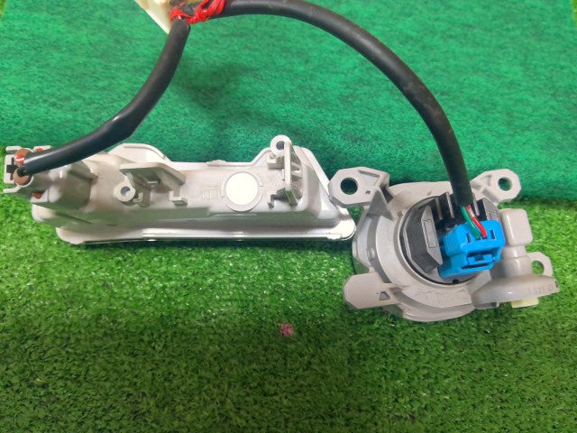 【中古】ルーミー 5BA-M900A 左フォグランプ ベゼル