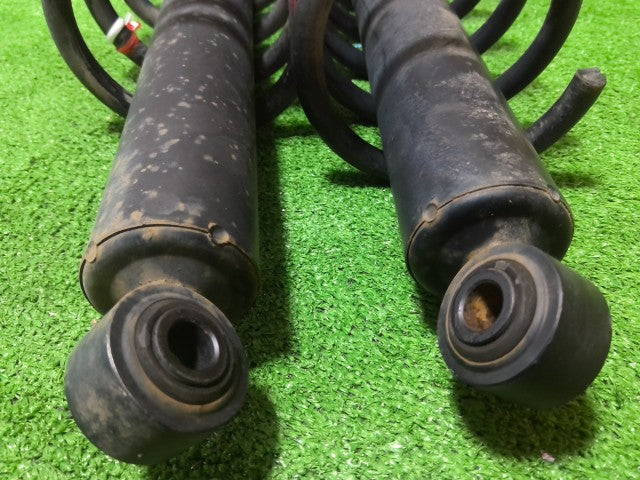 【中古】ルーミー 5BA-M900A リア ショック