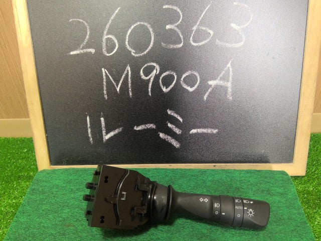 【中古】ルーミー 5BA-M900A ライトスイッチ ディマー