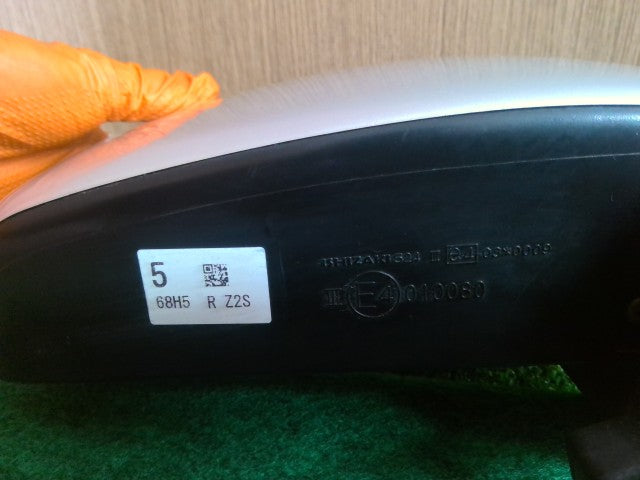 【中古】エブリィ EBD-DA64V 右サイドミラー 右ドアミラー847Y1-68HV2