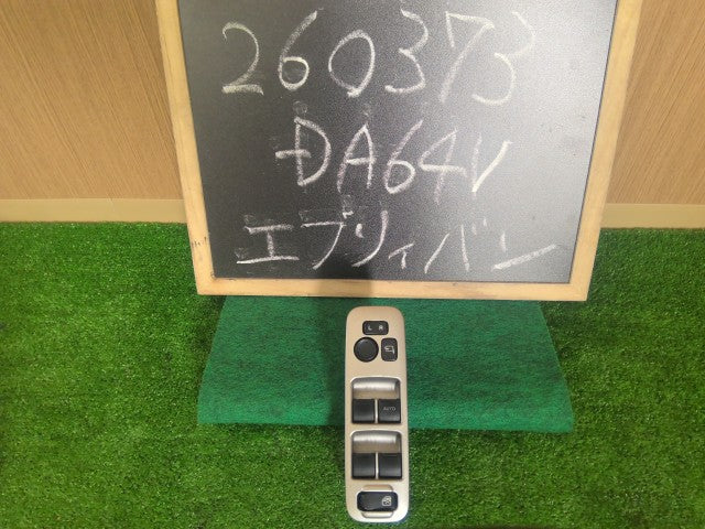【中古】エブリィ EBD-DA64V パワーウインドウスイッチ PWスイッチ