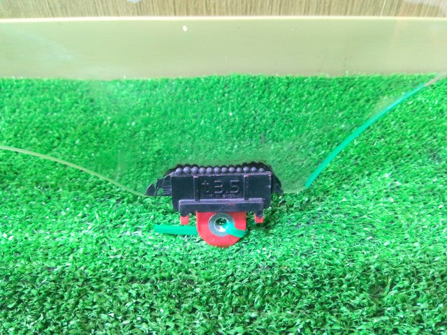 【中古】アクア DAA-NHP10 右フロントドアガラス 運転席ドアガラス