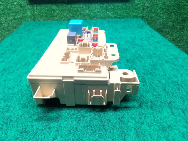 【中古】ミライース DBA-LA300S ヒューズボックス 82600-B2370