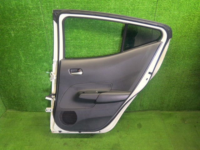 アクア 右ＲドアＡＳＳＹ 6AA-MXPK16 67004-52550