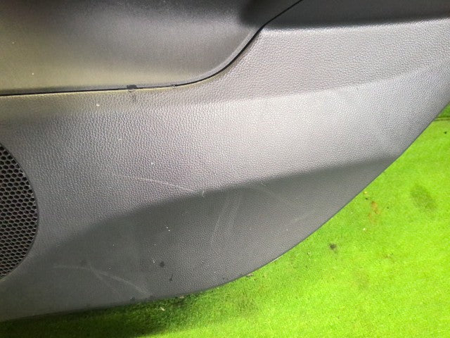 アクア 右ＲドアＡＳＳＹ 6AA-MXPK16 67004-52550
