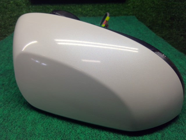 アクア 右サイドミラー 6AA-MXPK16 87910-52G21