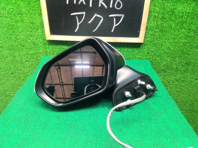 アクア 左サイドミラー 6AA-MXPK16 87940-52L11