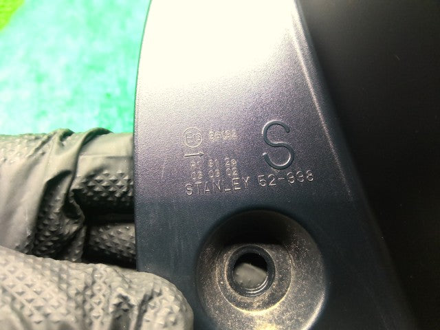 アクア 右テールランプ 6AA-MXPK16 81551-52F40