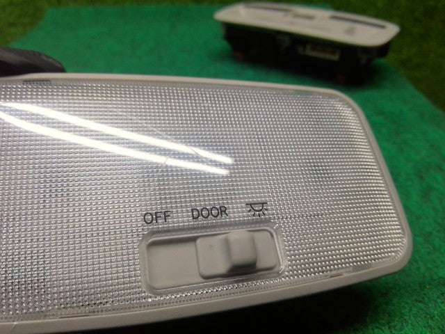 アクア ルームランプ 6AA-MXPK16 81240-42020-B0
