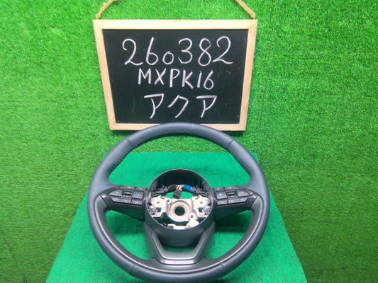 アクア ステアリングホイール 6AA-MXPK16 45100-52671-C0