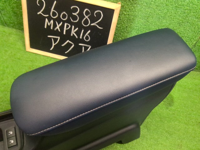 アクア コンソールボックス 6AA-MXPK16 58804-52070-C3