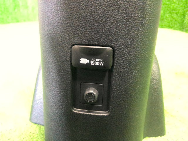 アクア コンソールボックス 6AA-MXPK16 58804-52070-C3
