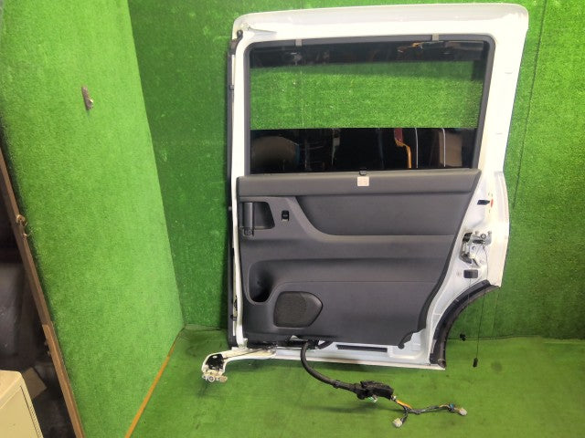 【中古】セレナ 6AA-GFC28 右リアドアＡＳＳＹ H210M-7DACA