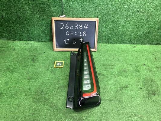 【中古】セレナ 6AA-GFC28 右テールランプ 26550-7DA0A