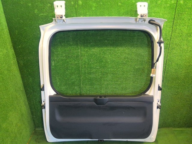 【中古】セレナ 6AA-GFC28 バックドア 下側