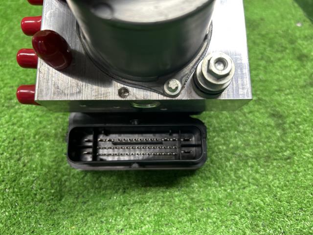 【中古】セレナ 6AA-GFC28 ＡＢＳアクチュエーター 47660-7DB3A
