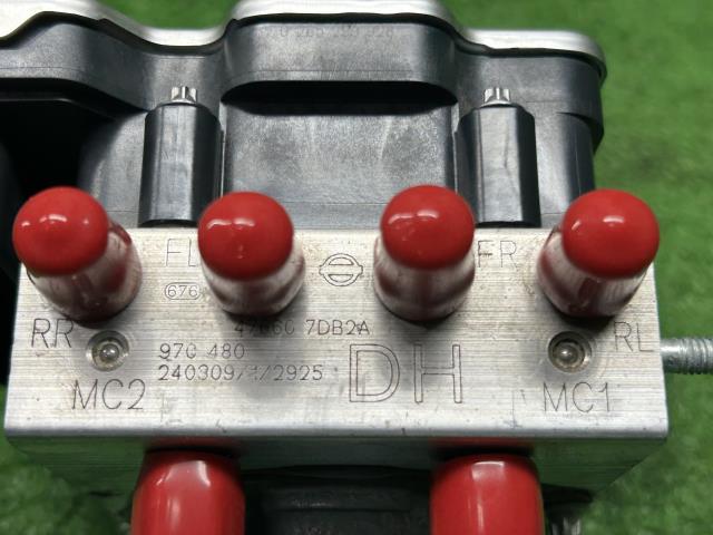 【中古】セレナ 6AA-GFC28 ＡＢＳアクチュエーター 47660-7DB3A