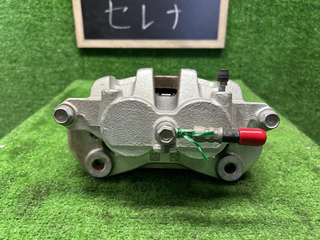 【中古】セレナ 6AA-GFC28 右フロントキャリパー 41001-7DA0A
