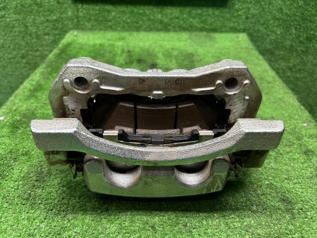 【中古】セレナ 6AA-GFC28 左フロントキャリパー 41011-7DA0A