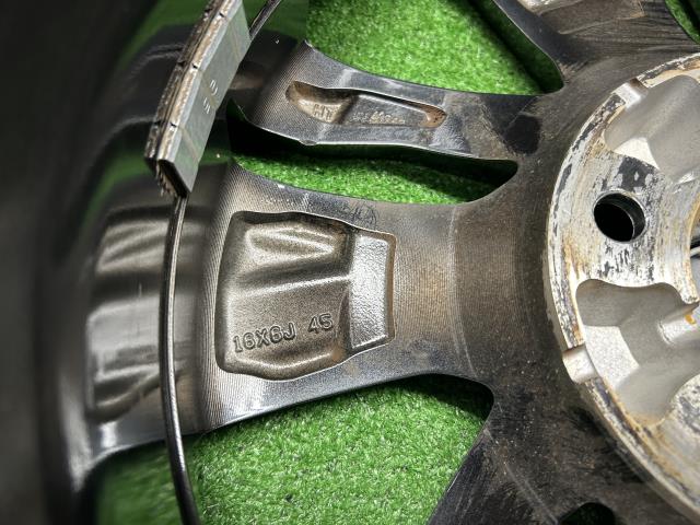 【中古】No2 セレナ 6AA-GFC28 16インチ