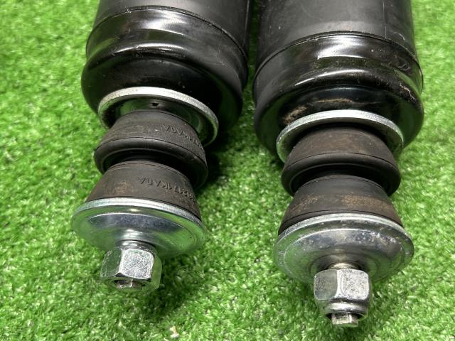【中古】セレナ 6AA-GFC28 リアショック アブソーバーセット
