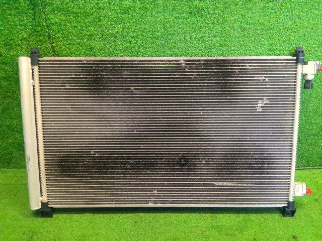 【中古】セレナ 6AA-GFC28 コンデンサー 92100-7DA0A