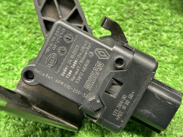 【中古】セレナ 6AA-GFC28 ハイトコントロールセンサー 53820-7DA0A