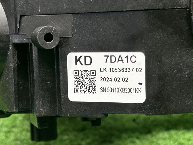 【中古】セレナ 6AA-GFC28 ディマースイッチ 25560-7DA1C