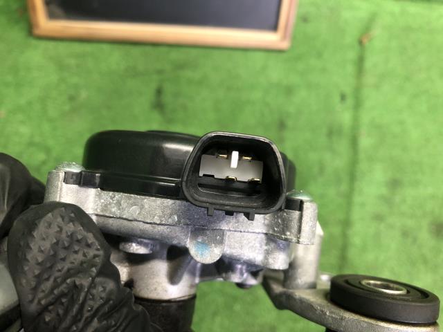 【中古】セレナ 6AA-GFC28 フロント ワイパーモーター