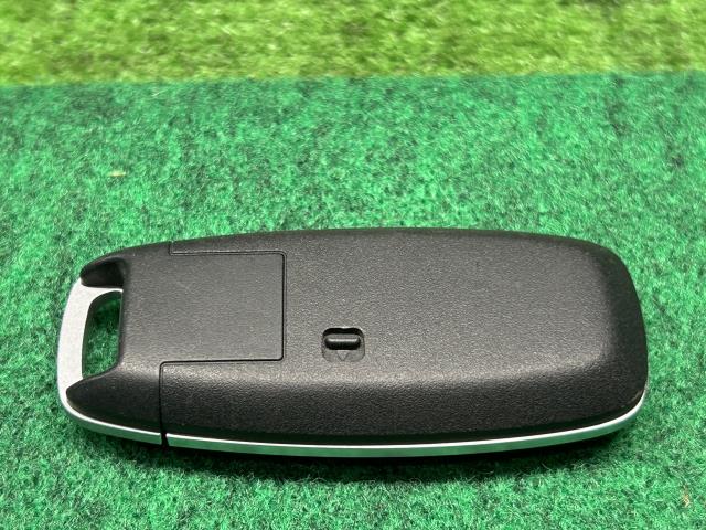 【中古】No1 セレナ 6AA-GFC28 キーレスリモコン