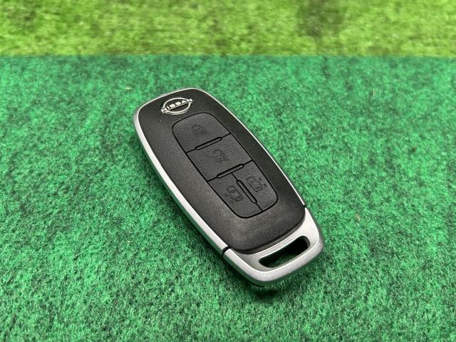 【中古】No2 セレナ 6AA-GFC28 キーレスリモコン
