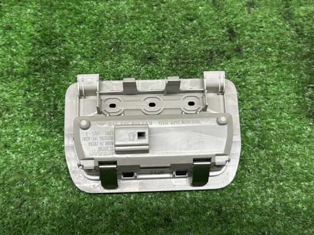 【中古】セレナ 6AA-GFC28 リア ルームランプ