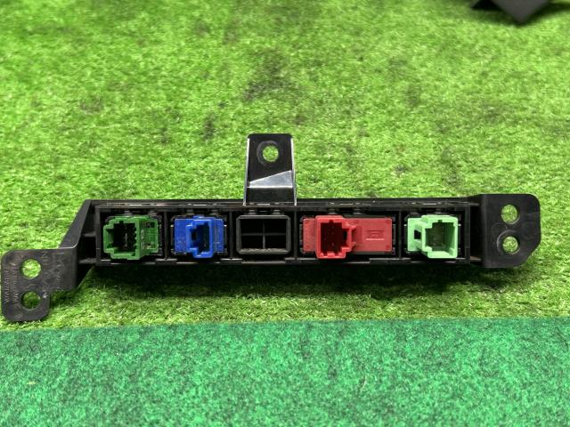 【中古】セレナ 6AA-GFC28 運転席側 スイッチセット