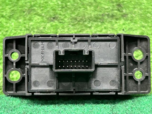 【中古】セレナ 6AA-GFC28 パーキングスイッチ 25175-7DA0A