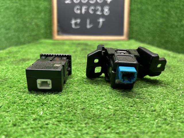 【中古】セレナ 6AA-GFC28 リア側 スライドドアスイッチ