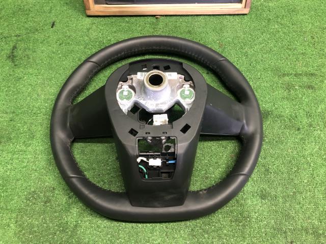 【中古】セレナ 6AA-GFC28 ステアリングホイール 48430-7DD6B