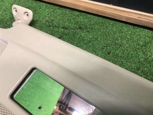 【中古】セレナ 6AA-GFC28 サンバイザー 96400-7DA0A