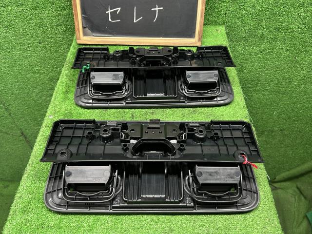 【中古】セレナ 6AA-GFC28 フロントシート バックテーブル